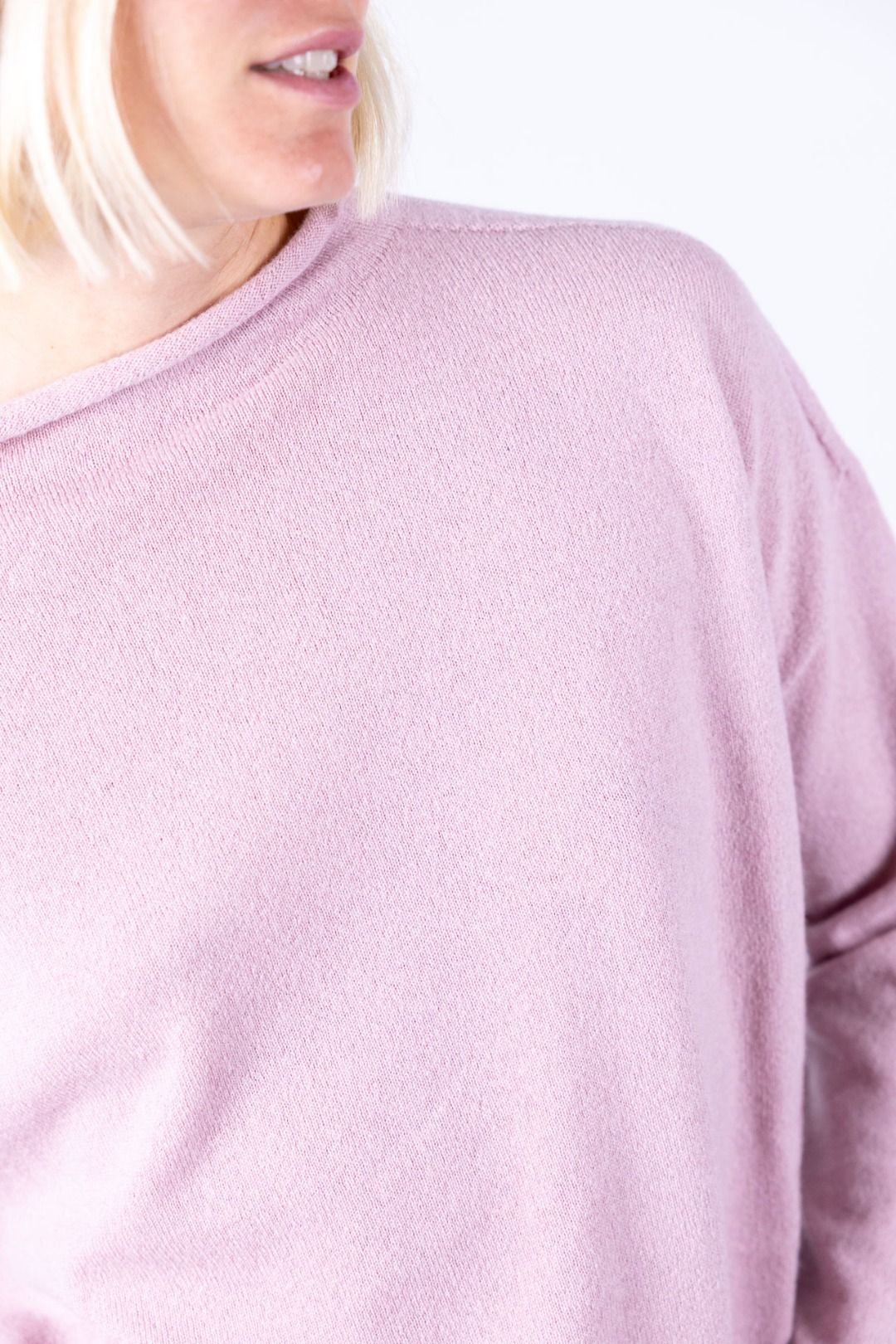 Nhoi Lab - Maglia con collo a cratere