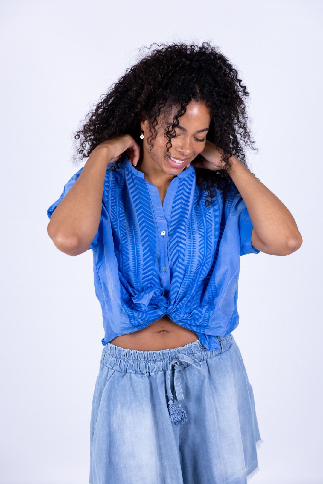 Tensione In - Camicia in mussola con ricamo m/c
