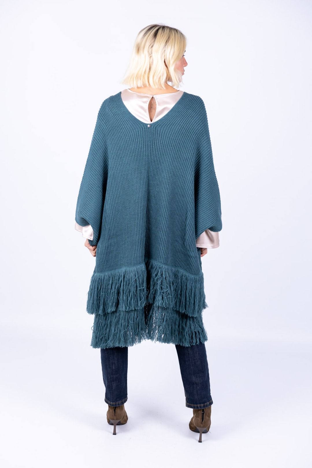 Surkana - Poncho con spilla e frange