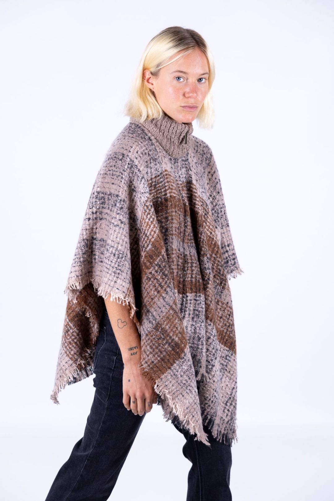 Surkana - Poncho a quadri con zip