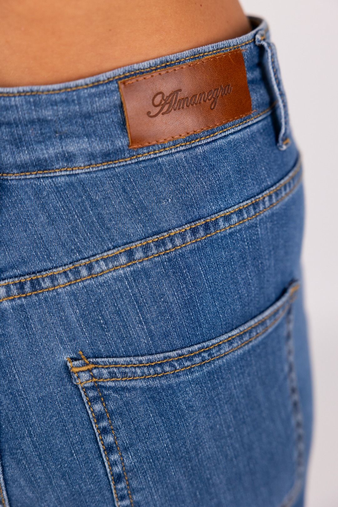 Almanegra - Jeans Vania