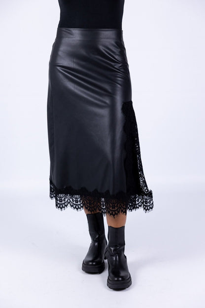 Tensione in - Gonna Midi in pelle con pizzo