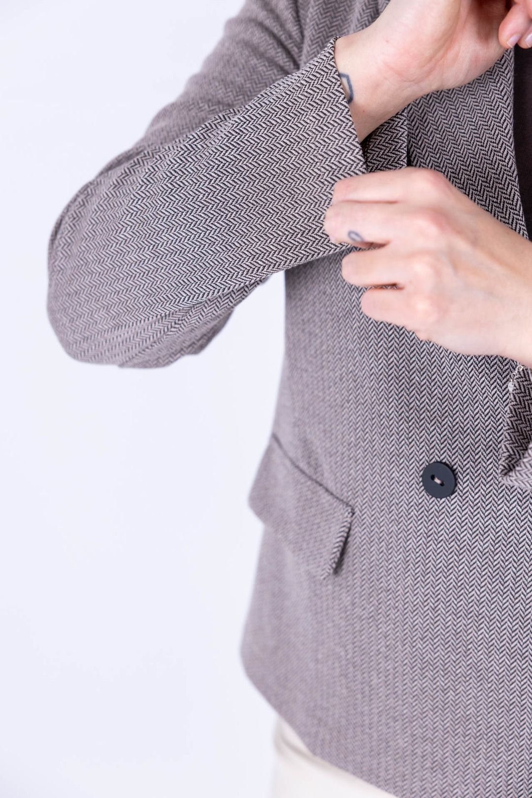 Ragno - Giacca gessata curvy doppio petto