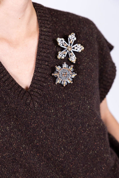 Tensione In - Gilet con spilla