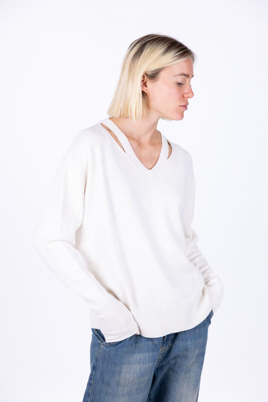 Tensione In - Maglia con buchi sulla spalla