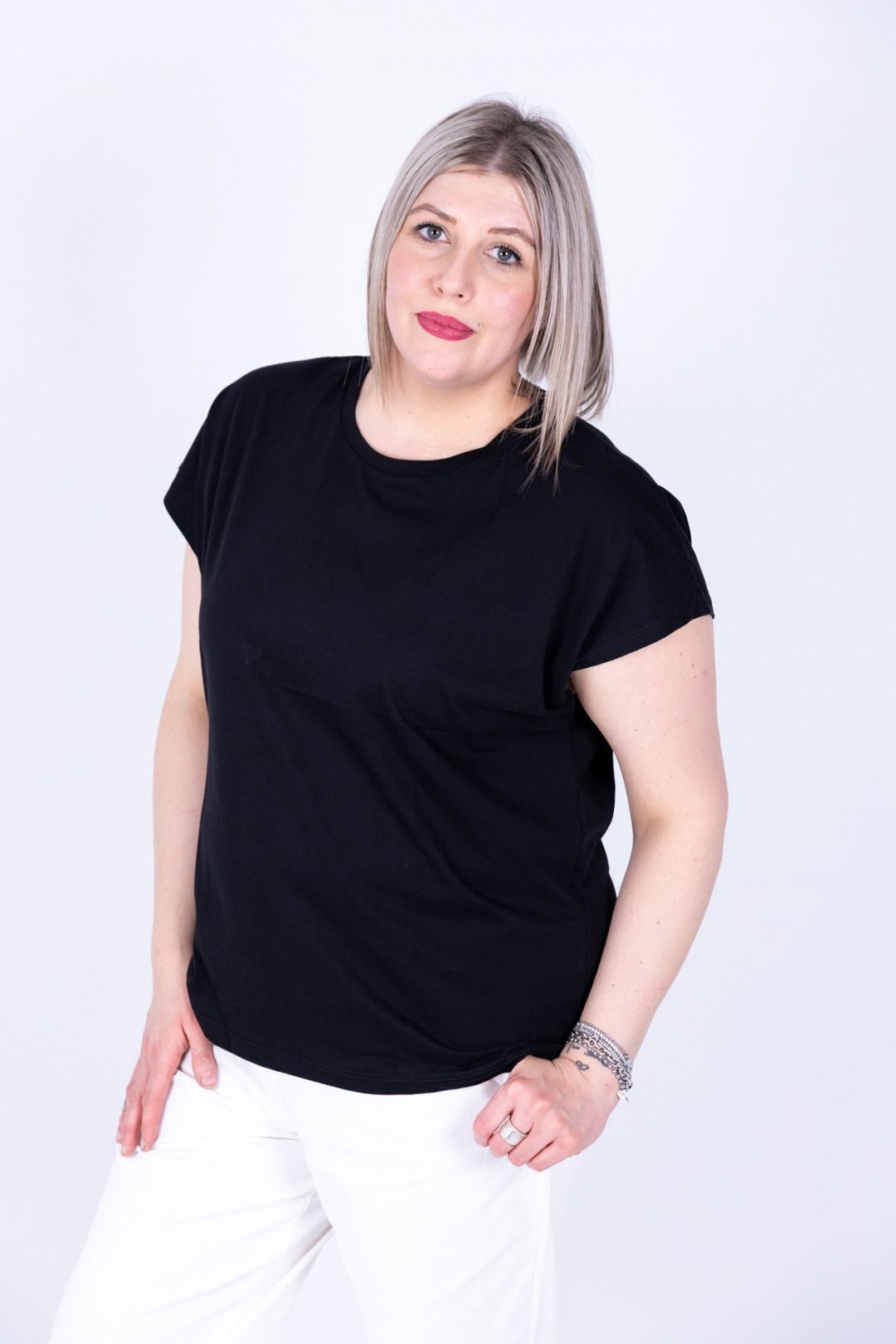 Susy Star - T-shirt scollo madonna