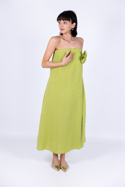 Tensione in - Abito con fiore