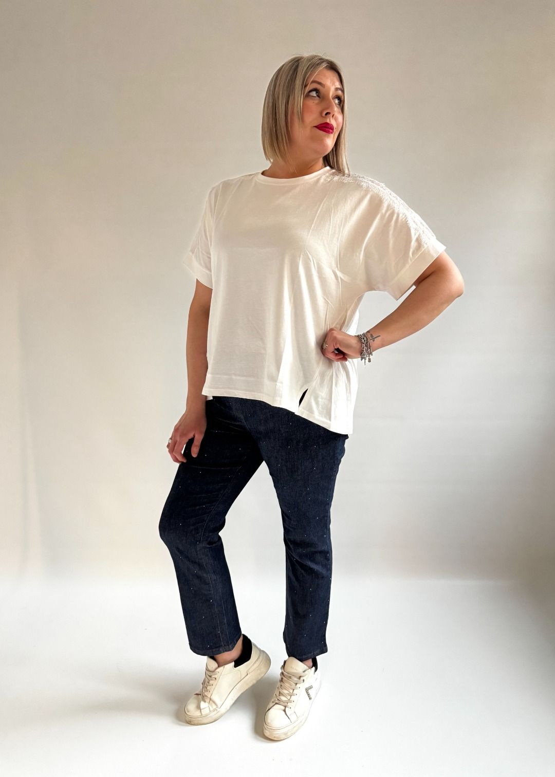 Susy Star - T-shirt con pizzo