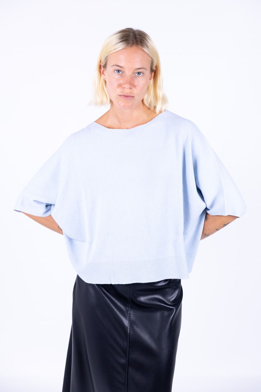 Arvs - Maglia scatoletta con manicotto