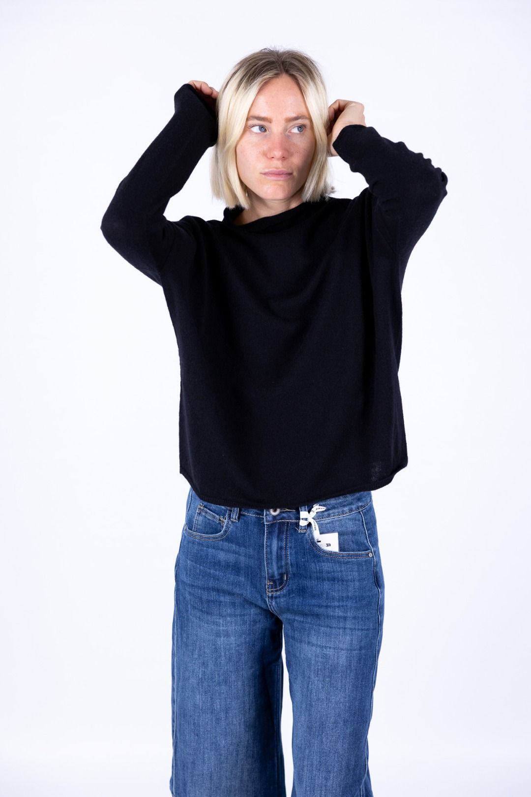 Nhoi Lab - Maglia con collo a cratere