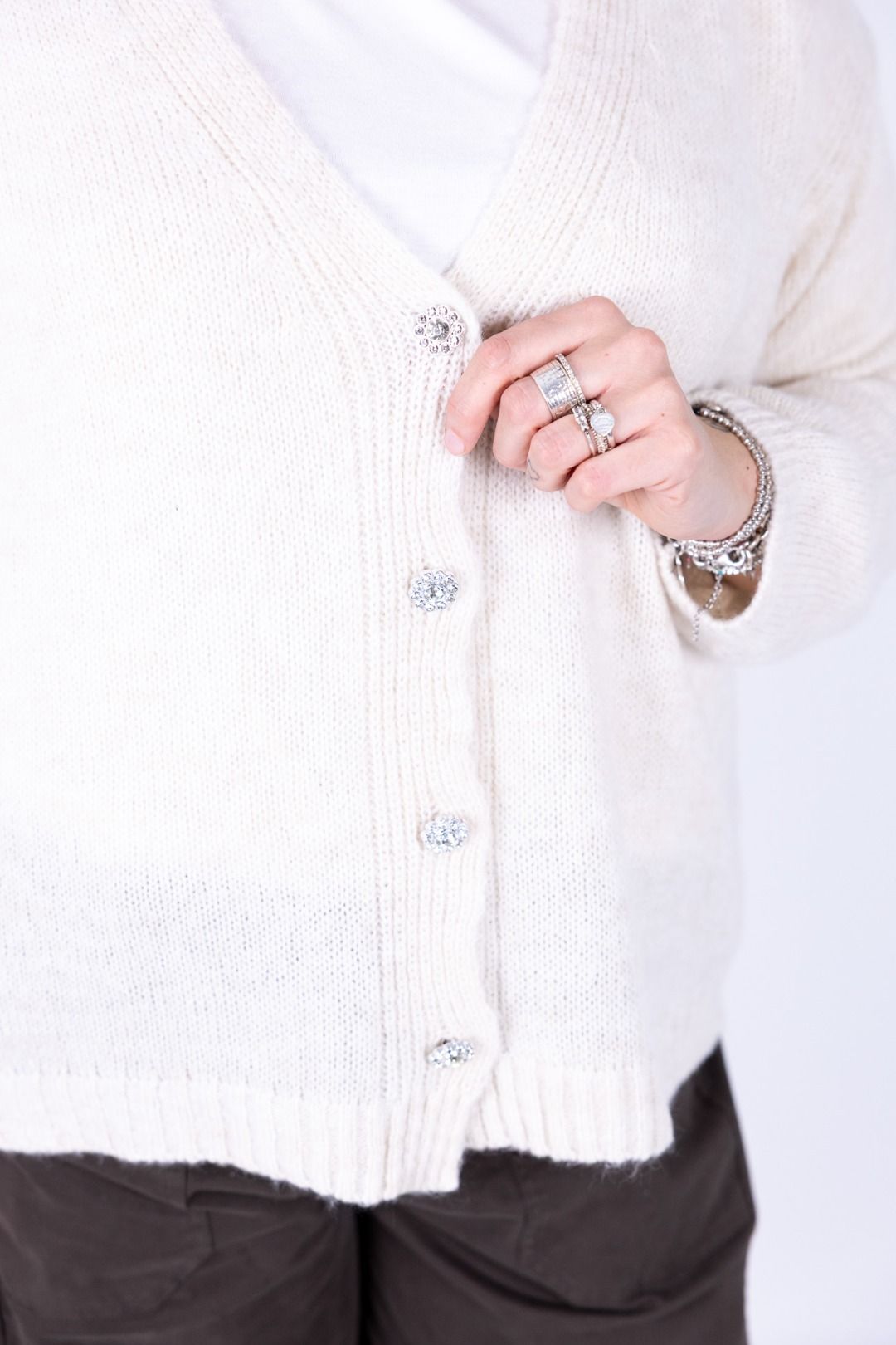 Susy Star - Cardigan con bottone gioiello