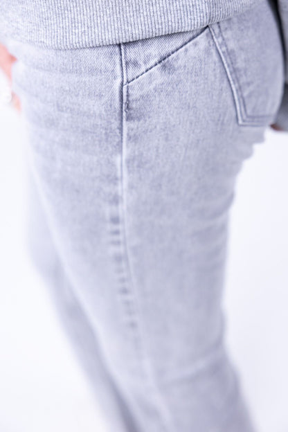 Le Streghe - Jeans zampetta con frange